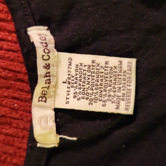 Belah & Codey lacey dressy top - Picture 2 of 4